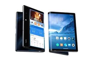 FlexPai, el smartphone de Royole, usa una pantalla plegable pero exterior; la idea de Samsung es usar dos, una interior grande y una exterior pequeña