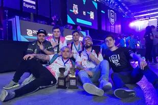 El equipo 9z que salió victorioso en México jugando al Counter Strike
