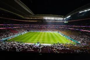 El Estadio Al-Bayt se prepara para la ceremonia inaugural del Mundial Qatar 2022