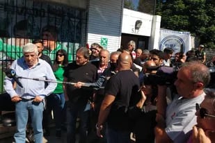 Hugo Moyano encabezó una protesta en San Nicolás en defensa de los dos gremialistas detenidos
