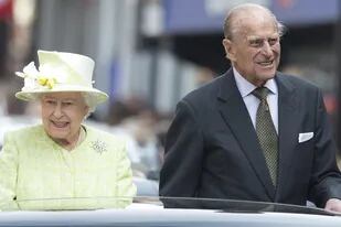 La familia real se refirió a la muerte del esposo de la reina Isabel II a la salida de la Capilla Real de Todos los Santos, en Windsor. (Foto: EFE/Facundo Arrizabalaga)