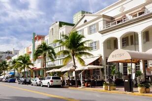 Ocean Drive es una de las principales avenidas de Miami Beach