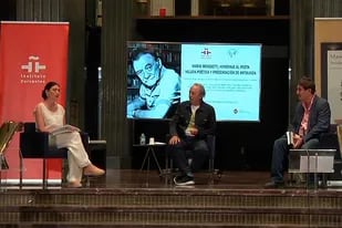 Joan Manuel Serrat, Sabina y otros artistas homenajean a Mario Benedetti, en vivo desde Madrid