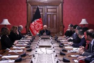 El presidente Ashraf Ghani recibió ayer en Kabul al representante de Washington, Zalmay Khalilzad