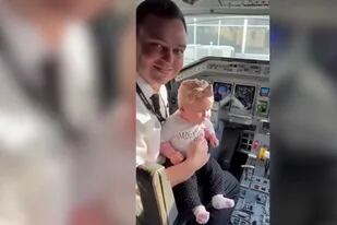 17/05/2022 Un orgulloso padre pilota el primer vuelo de su hija SOCIEDAD YOUTUBE - VIDELO