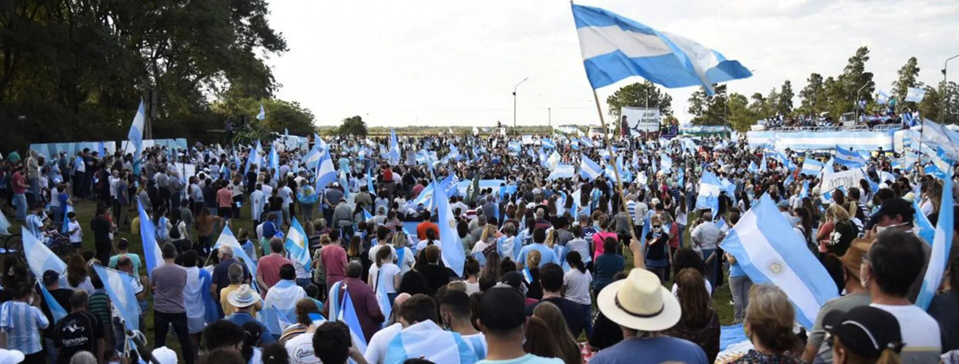 En fotos. El masivo banderazo contra la expropiación de Vicentin en todo el país