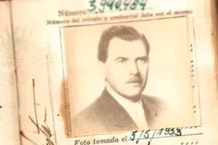 El permiso de residencia del ciudadano alemán José Mengele otorgado por las autoridades argentinas en 1953