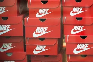 Nike iba a vender su operación en la Argentina, Chile y Uruguay al mexicano Grupo Axo; la negociación comenzó en febrero de 2020, y hoy se canceló; la marca sigue operando pero busca nuevo socio