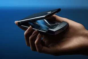 El nuevo Moto Razr será un smartphone que requerirá de algunos cuidados especiales, como evitar el uso de protectores adicionales