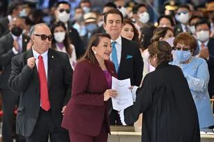 La presidenta electa de Honduras, Xiomara Castro, en la toma de juramento