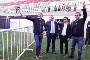 Máximo Kirchner, Alberto Fernández, Axel Kicillof y Sergio Massa en el acto de Morón