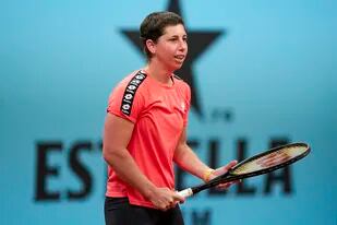 La tenista española Carla Suárez Navarro enfrentó un linfoma de Hodgkin, superó el cáncer y reaparecerá en los próximos días en Roland Garros.