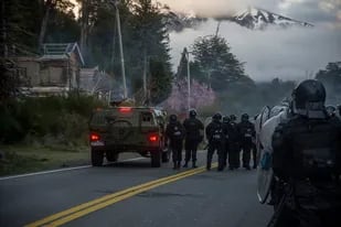 Conflicto mapuche: avanza un operativo de seguridad para desalojar a los  grupos que usurparon propiedades - LA NACION
