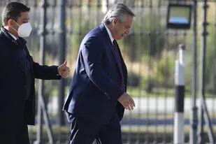 El presidente Alberto Fernández al llegar a Casa Rosada