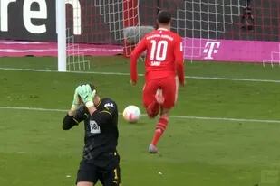 El suizo Gregor Kobel ya se toma la cabeza: será gol de Bayern Munich