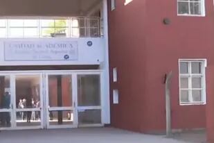 Un colegio de Lobos apartó a una docente luego de la viralización de un video donde se la ve maltratando a sus alumnos