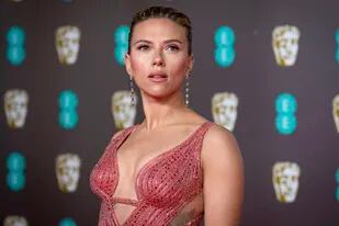 Scarlett Johansson en febrero último, en los premios Bafta; la actriz norteamericana es la estrella y además la productora ejecutiva del film que tiene como protagonista excluyente a su personaje de Black Widow