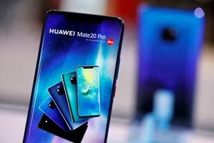 La compañía china podrá reanudar sus negocios con los proveedores estadounidenses de partes para sus smartphones, pero aún tendrá vedada la provisión de equipamiento para las redes 5G de los operadores de EEUU
