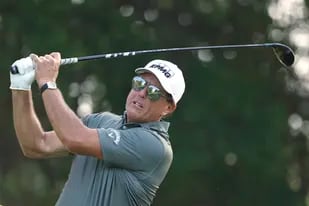 Polémica: Phil Mickelson (foto), Sergio García y Dustin Johnson renuncian al PGA Tour para jugar el primer torneo del LIV Golf, una nueva liga puesta en marcha con el respaldo de Arabia Saudita.