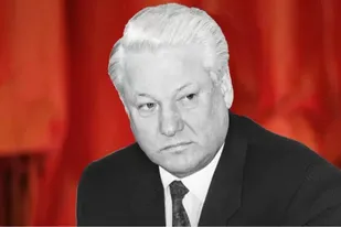 "Ayer usé por primera vez mi maletín negro con el botón (nuclear) que siempre (dos oficiales) llevan conmigo", informó el expresidente ruso Boris Yeltsin el 26.1.1995