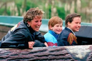 Lady Di con sus hijos William y Harry