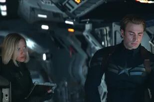 Viuda Negra (Scarlett Johansson) y Capitán América (Chris Evans), en una escena de Avengers: Endgame