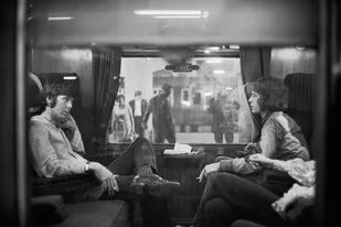 El 25 de agosto de 1967, Paul McCartney y Mick Jagger se encontraban en un tren en la histórica estación londinense de Euston, mientras esperaban la salida hacia Bangor.