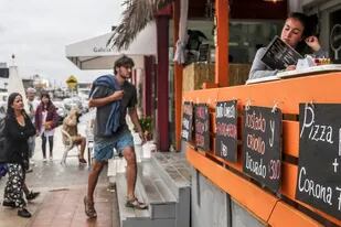 En Punta del Este, menos turistas argentinos