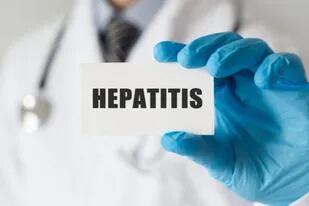 La OMS identificó 894 casos sospechosos de hepatitis aguda infantil de origen desconocido; un 30% requirieron hospitalización