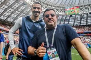 El famoso agente de futbolistas Mino Raiola junto con uno de sus representados, Zlatan Ibrahimovic, en la Copa del Mundo de Rusia 2018.