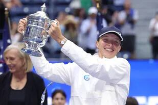 Iga Swiatek ganó su tercer Gran Slam, el primero en Estados Unidos; celebró con toda su espontaneidad y simpleza