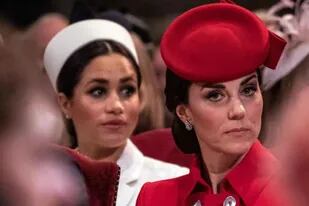 Los seguidores de la duquesa de Sussex están convencidos de que Kate Middleton se encuentra detrás de la campaña de odio contra ella