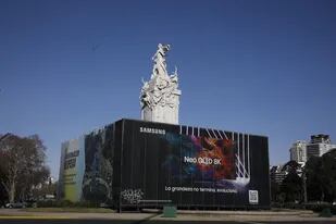 El Monumentos de los Españoles, uno de los casos en los que empresas privadas pagan el costo de la restauración a cambio de publicidad