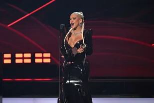 Christina Aguilera se presentó en los Billboard Latin Music Awards con una canción del género regional