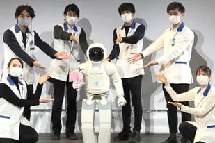 Así fue la despedida de ASIMO, el robot humanoide que fue jubilado por Honda tras 20 años de servicio
