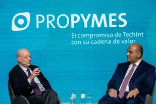 Paolo Rocca, presidente de Grupo Techint, y Juan Manzur, Jefe de Gabinete, en el evento Generación Propymes