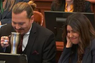 Johnny Depp es representado en el juicio contra Amber Heard por Camille Vasquez (Foto: Twitter/@deppbrazilfc)