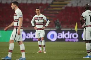Cristiano Ronaldo, decepcionado por el gol que no le cobraron: Portugal empató con Serbia, camino al Mundial de Qatar.