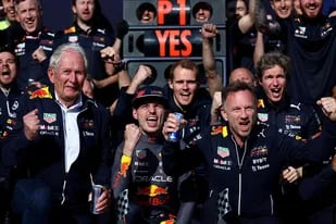 Victoria de Max Verstappen en el Gran Premio de Canadá; el festejo con el equipo