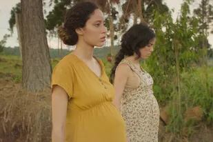 Las preñadas, la historia de dos heroínas anónimas en una película que conmueve
