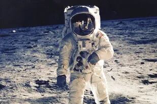 La NASA delineó un programa para enviar la primera mujer a la luna en 2024