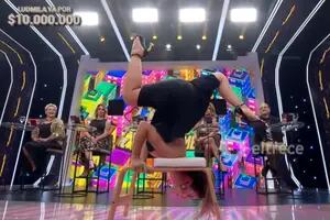 Eva Anderson dejó a todos boquiabiertos en Los 8 escalones al mostrar una postura de yoga dificilísima