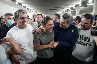 Axel Kicillof y Máximo Kirchner, en la movilización de La Cámpora sobre la Avenida del Libertador en el Día de la Memoria