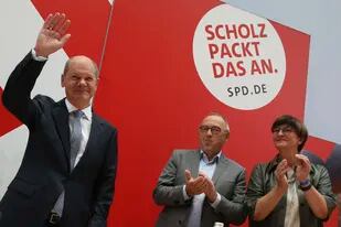 El dirigente socialdemócrata Olaf Scholz al llegar a una reunión de su partido