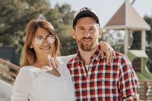 Lionel Messi junto a su esposa Antonela Roccuzzo.
