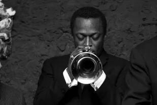 Miles Davis, el trompetista que entronizó "Bye Bye Blackbird"