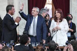 Sergio Massa, Alberto Fernández y Cristina Kirchner al cierre de la Asamblea Legislativa, el 1° de marzo