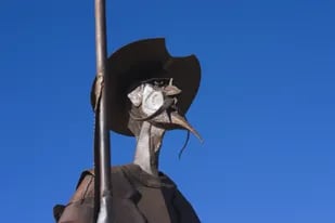 Una estatua dedicada a don Quijote de la Mancha, en Albacete, España