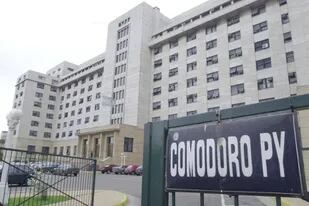 Alberto Fernández volvió a criticar a la justicia federal porteña, con base en los tribunales de Comodoro Py, pero hoy le apuntó con especial énfasis a la Corte Suprema