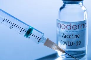 La Unión Europea (UE) comprará 150 millones de dosis adicionales de la vacuna anticovid de Moderna para este año y otras 150 millones para 2022